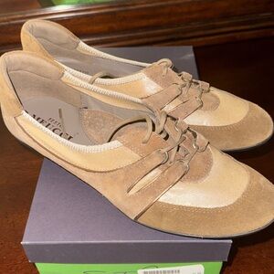 Sesto Meucci BONNIE Metallic Sneakers Women's size 8.5M. New in box COLOR CAMEL